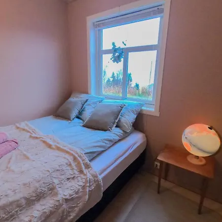 1st Floor, Lyngen Alps, Sauna Included Leilighet