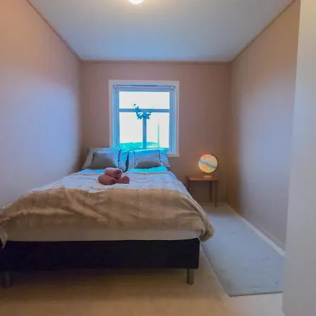1st Floor, Lyngen Alps, Sauna Included * Lyngseidet