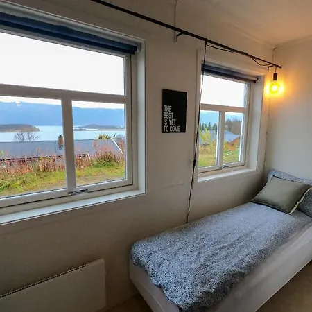 Apartment 1st Floor In The Lyngen Alps, Whole House Rentable *
