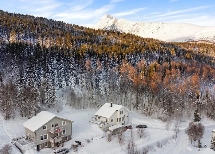 1st Floor In The Lyngen Alps, Whole House Rentable Apartment *