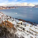 1st Floor In The Lyngen Alps, Whole House Rentable Apartmán Lyngseidet